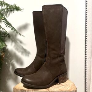 Teva Anaya Tall Waterproof Boots Ws Sz 8 Brown EUC, Nearly New, Worn Gently Once